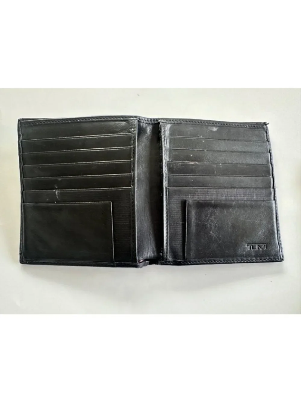 TUMI Black Leather Bifold Wallet Slim Profile